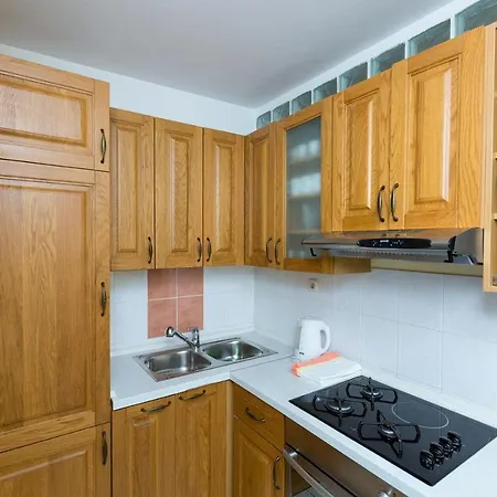 In Okrug Gornji With Sea View, Balcony, Air Conditioning, Wifi 5165-1 特罗吉尔