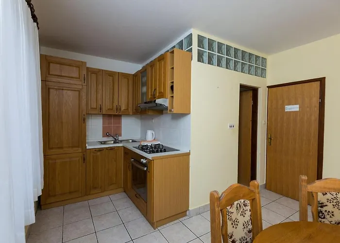 In Okrug Gornji With Sea View, Balcony, Air Conditioning, Wifi 5165-1 Apartman