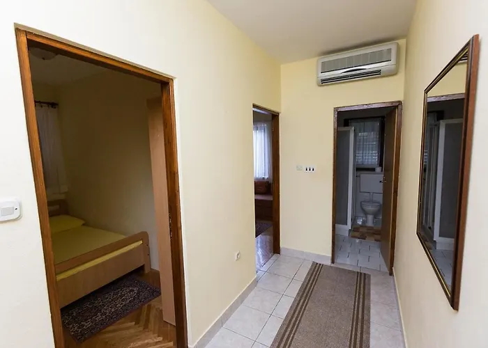 In Okrug Gornji With Sea View, Balcony, Air Conditioning, Wifi 5165-1 *