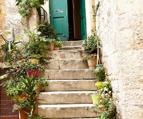 In Okrug Gornji With Sea View, Balcony, Air Conditioning, Wifi 5165-1 Apartman Trogir