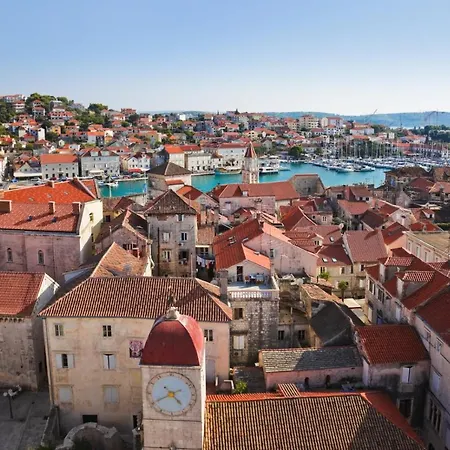 In Okrug Gornji With Sea View, Balcony, Air Conditioning, Wifi 5165-1