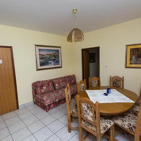 In Okrug Gornji With Sea View, Balcony, Air Conditioning, Wifi 5165-1 * Trogir
