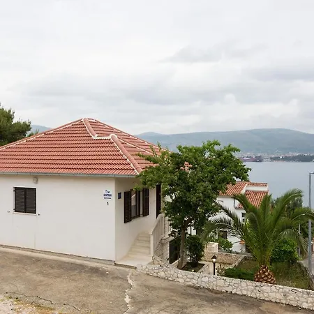 In Okrug Gornji With Sea View, Balcony, Air Conditioning, Wifi 5165-1 Apartment *