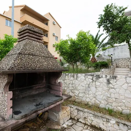 In Okrug Gornji With Sea View, Balcony, Air Conditioning, Wifi 5165-1 * 特罗吉尔