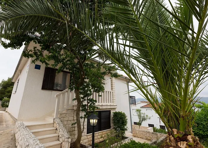In Okrug Gornji With Sea View, Balcony, Air Conditioning, Wifi 5165-1 *
