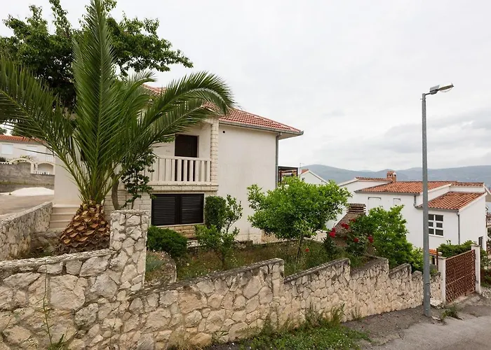 In Okrug Gornji With Sea View, Balcony, Air Conditioning, Wifi 5165-1 公寓 *